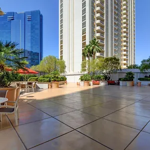 https://mgm-signature-22-703-strip-view-jacuzzi-studio.las-vegashotels.net